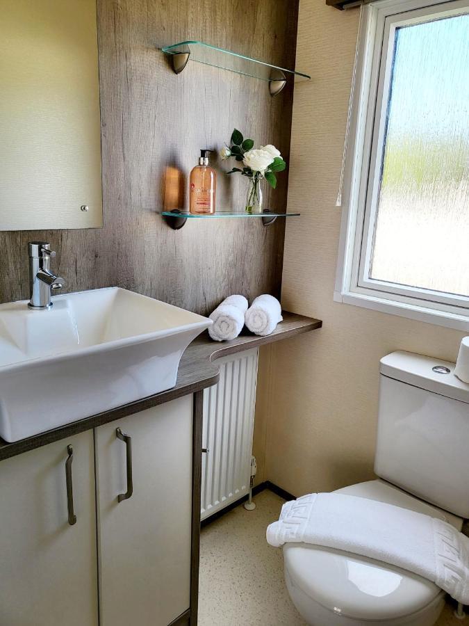 Luxury Woodland Retreat Holiday Home - Shorefield Country Park Downton  Ngoại thất bức ảnh